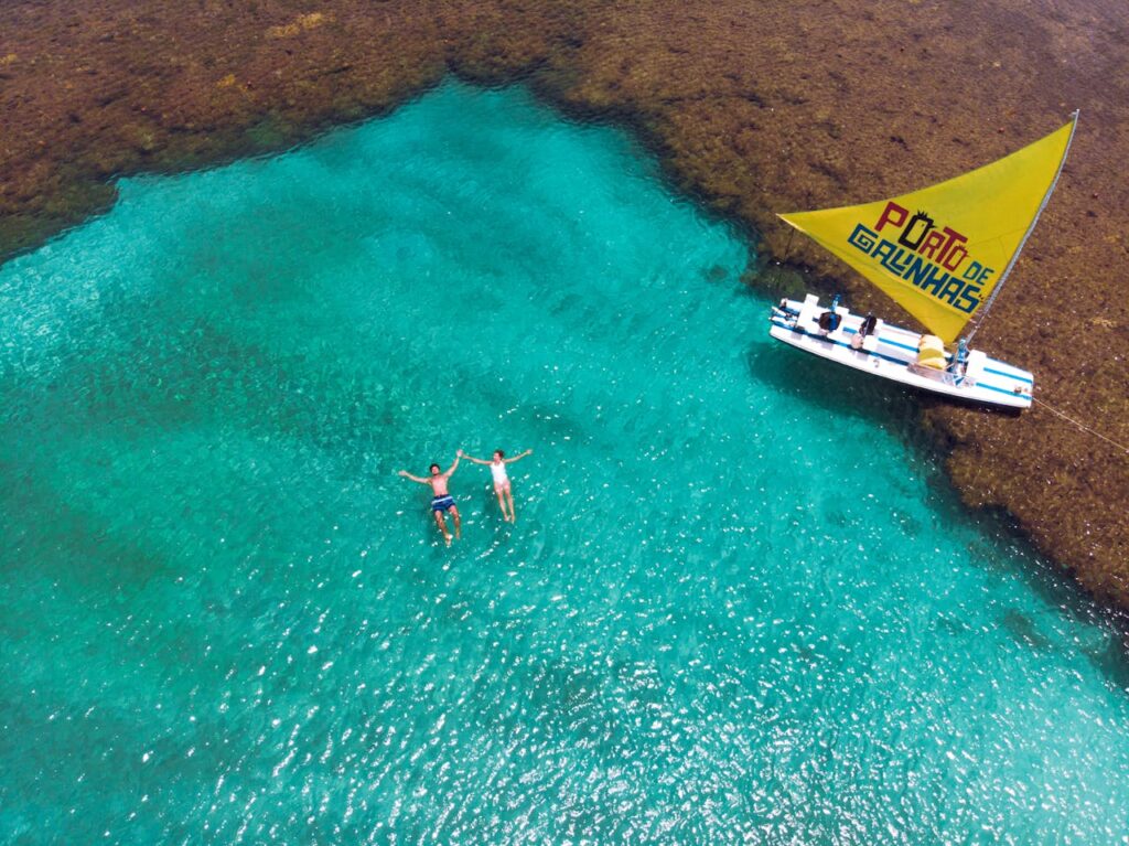 Piscinas naturais de Porto de Galinhas, imagem feita por drone.