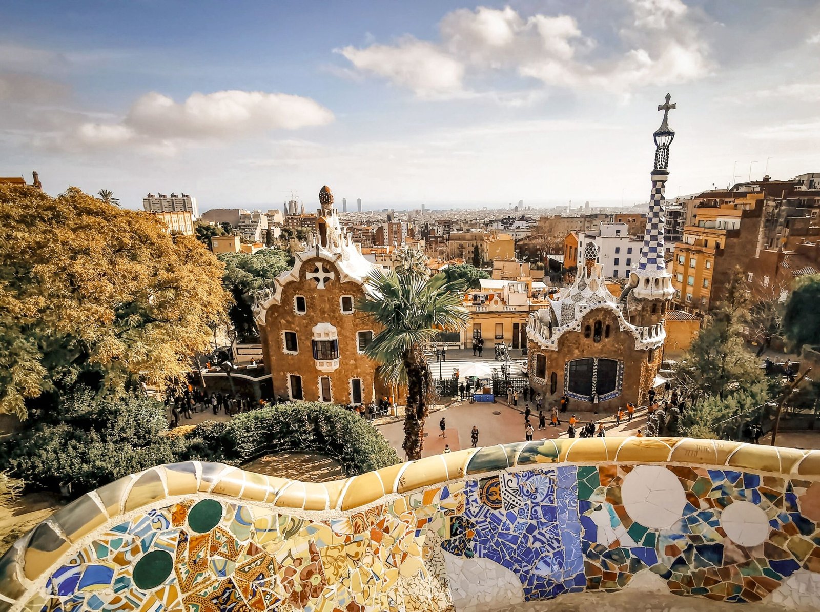 Vue de Barcelone depuis le Park Güell, œuvre de Gaudí