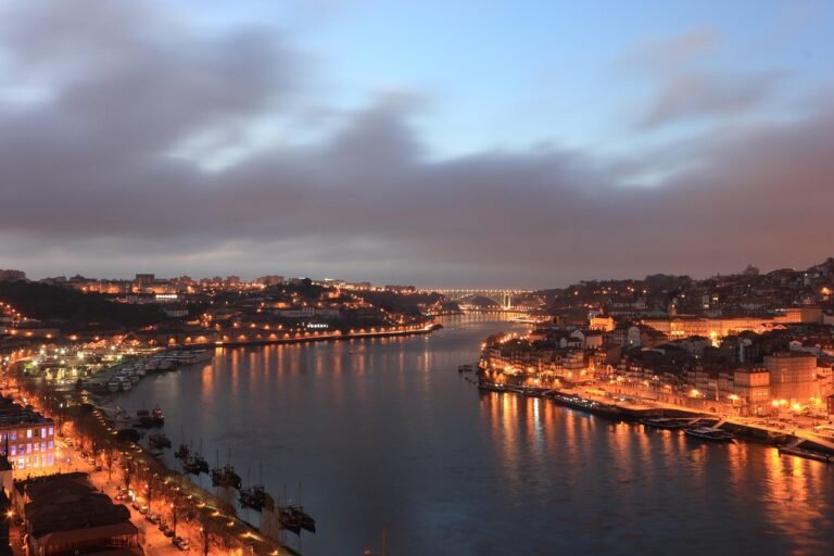 Oporto (Portugal): Guía Completa para Planificar tu Viaje