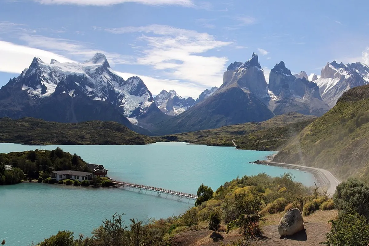 Lago e picos de Torres del Paine