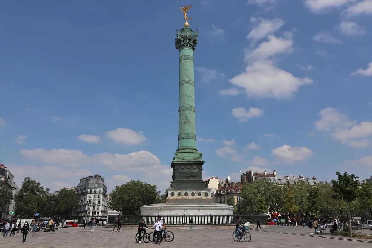 Place de la Bastille perto da Coulée Verte René-Dumont