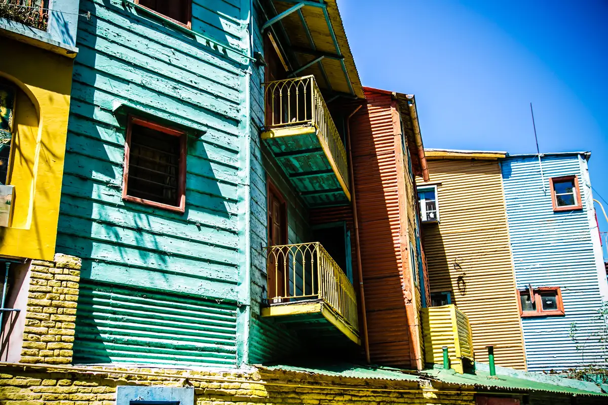 Casarão colorido no bairro La Boca