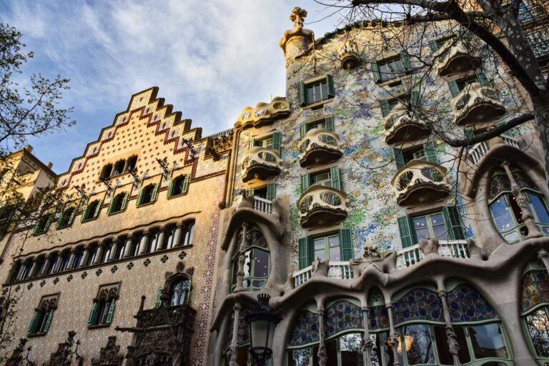 Barcelona Beyond the Sagrada Família: Architecture and Beaches