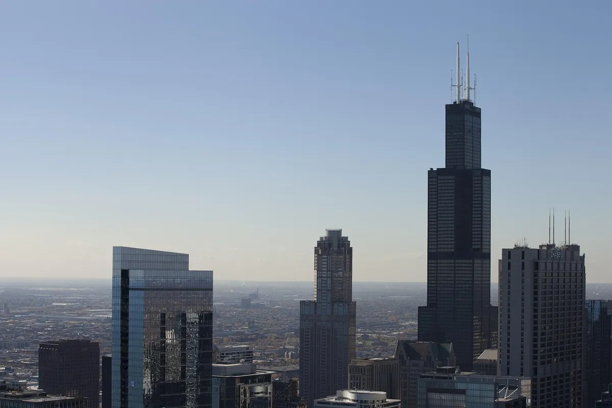 Skyline de Chicago visto do lago Michigan ao entardecer