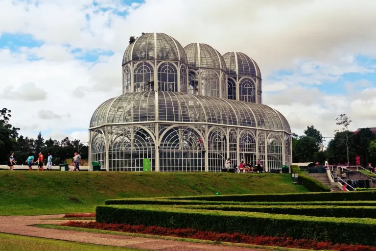 O que fazer em Curitiba: roteiro sem perder horas hoje