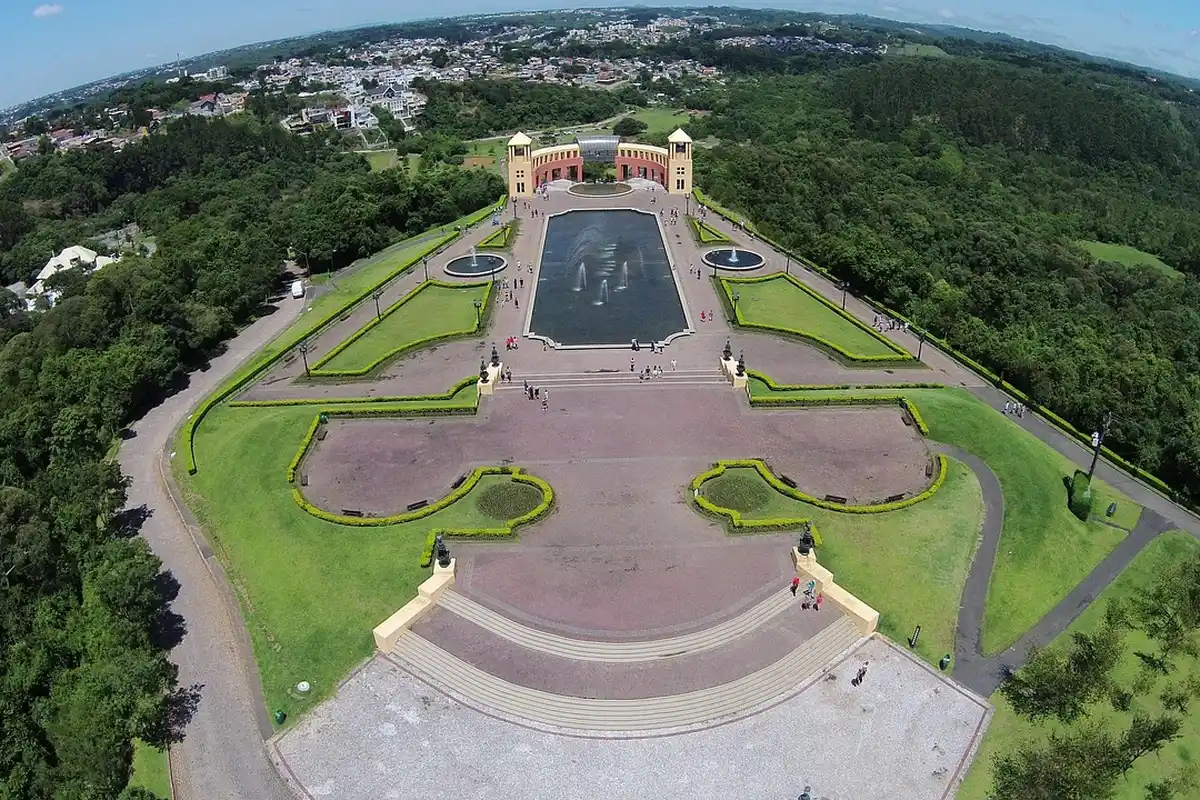 Vista aérea do Parque Tanguá em Curitiba