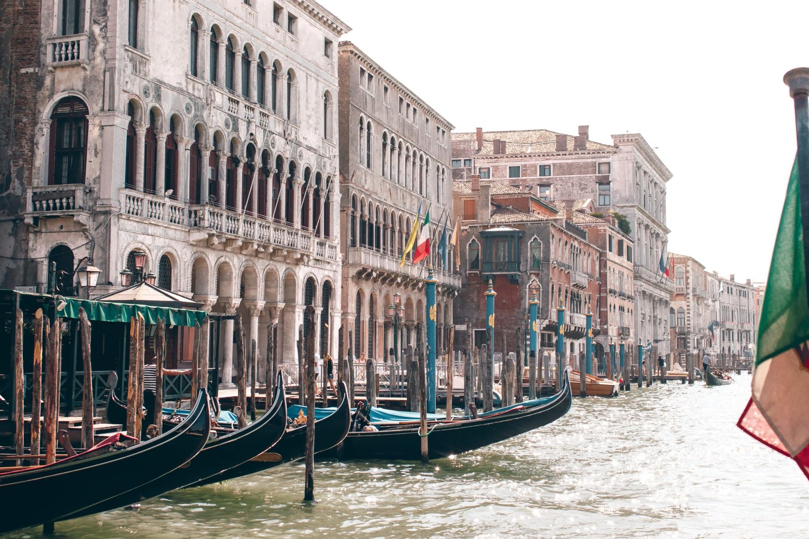 Veneza: guia completo de canais, palácios e igrejas históricas