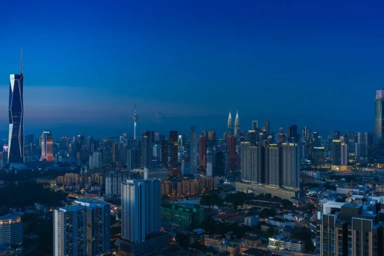 Kuala Lumpur sem correria: Petronas, Batu Caves e mais