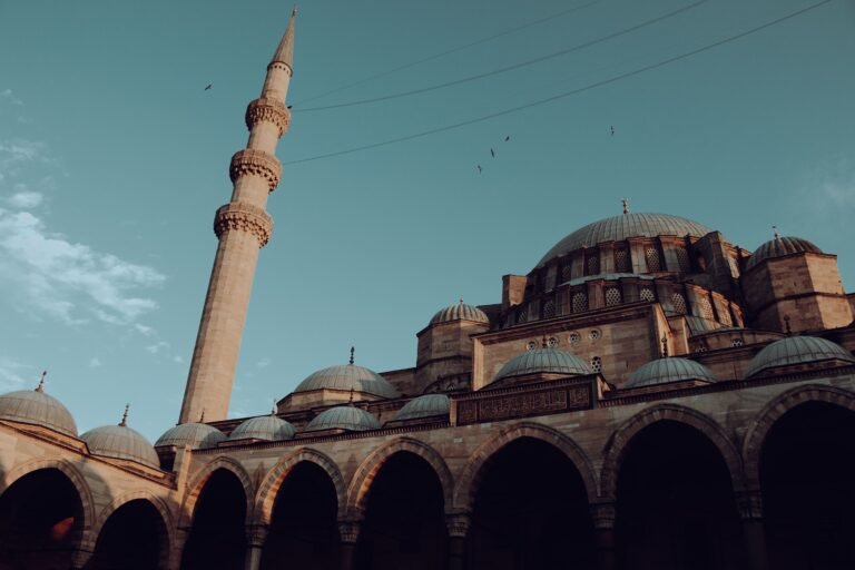 Istambul entre dois continentes: mesquitas, bazares e a travessia do Bósforo