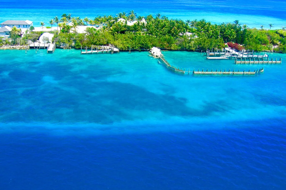 Praia de Nassau nas Bahamas