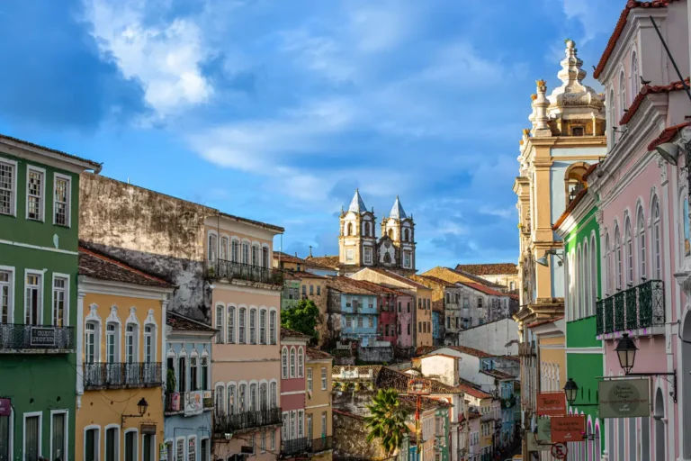 Pelourinho de noche: cultura, música y seguridad