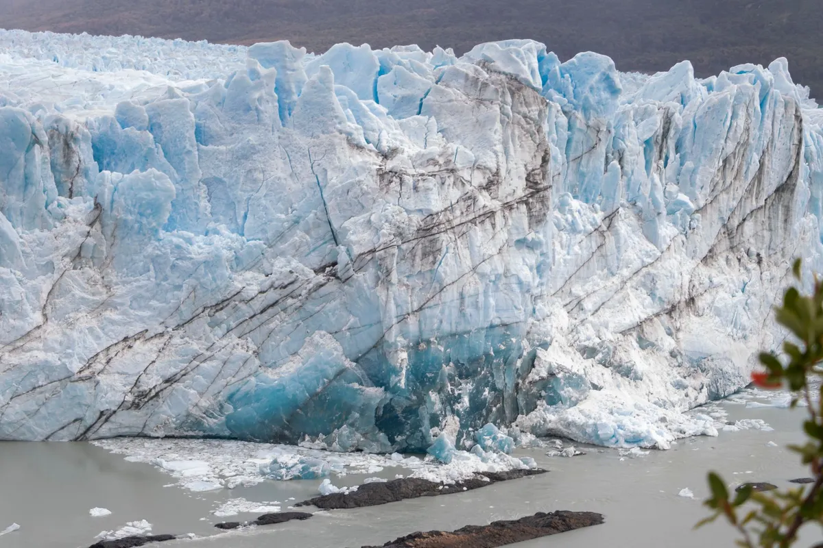 Gelo azul de glaciar na Patagônia