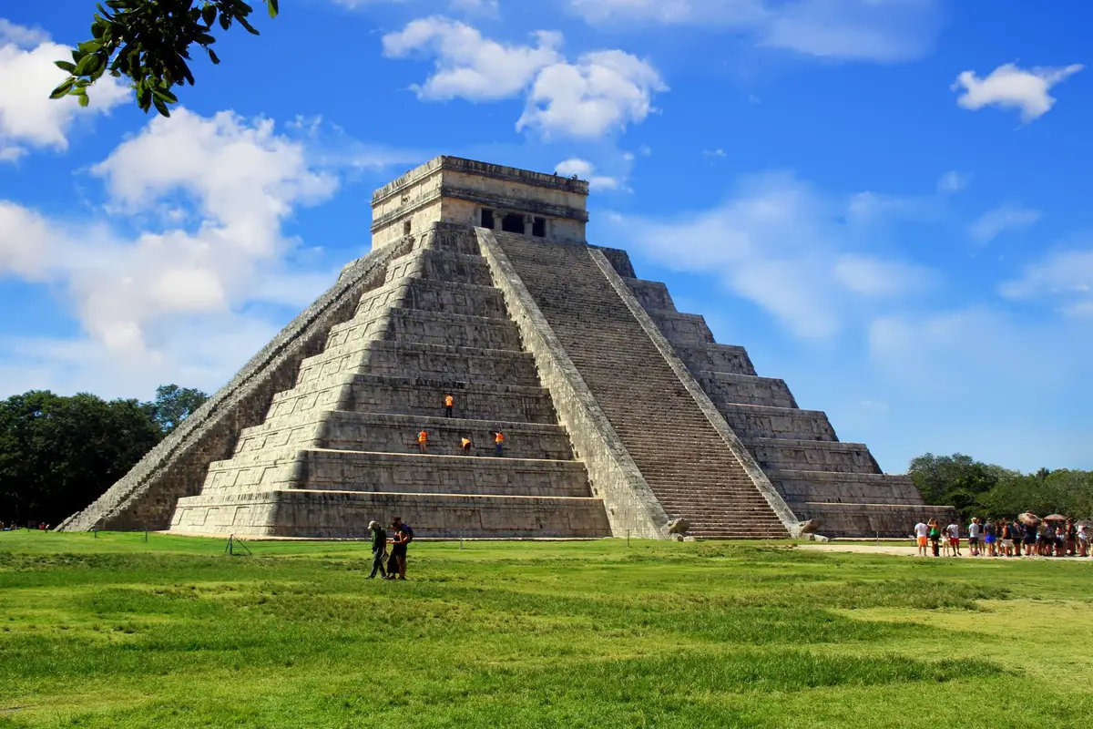 Pirâmide de El Castillo em Chichén Itzá