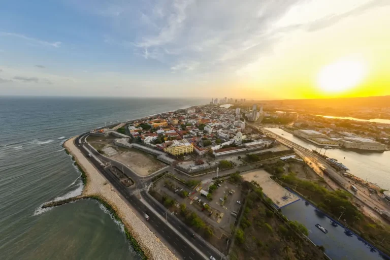 Recife Antigo: o bairro que faz Recife andar a pé