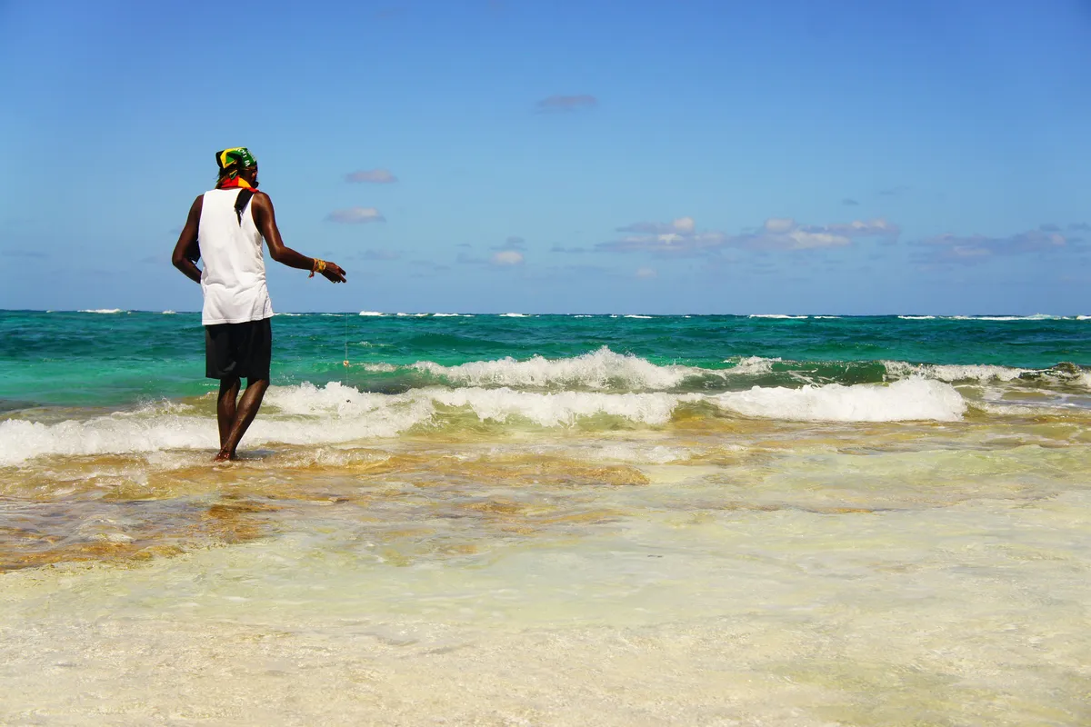 Mar de San Andrés visto da costa