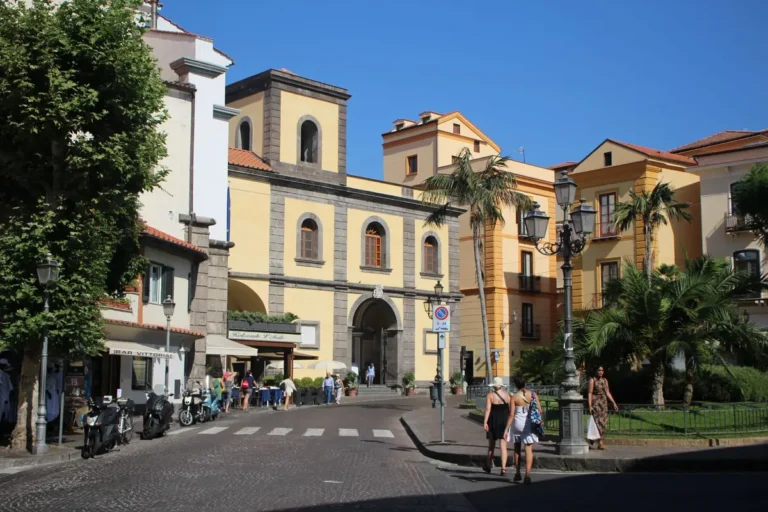 Sorrento: a base italiana que cabe Capri, Pompeia e a costa