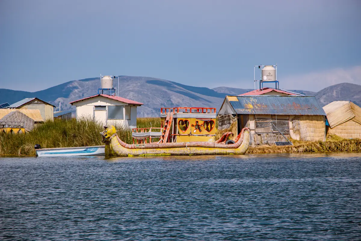 Comunidade de Uros em Puno no Lago Titicaca