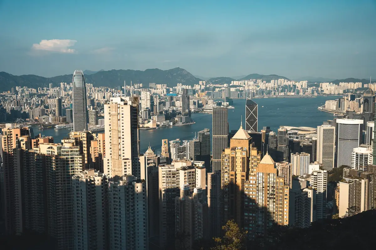 Vista aérea de Hong Kong em dia claro