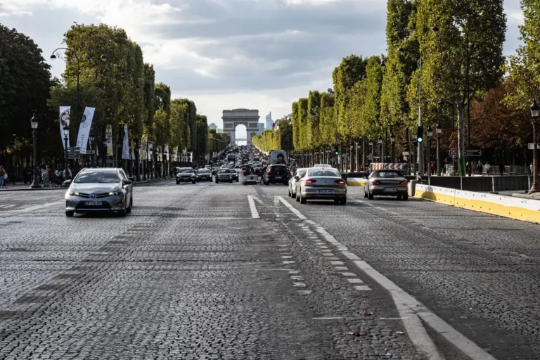 Champs-Élysées, Paris: o que fazer, metrô e dicas