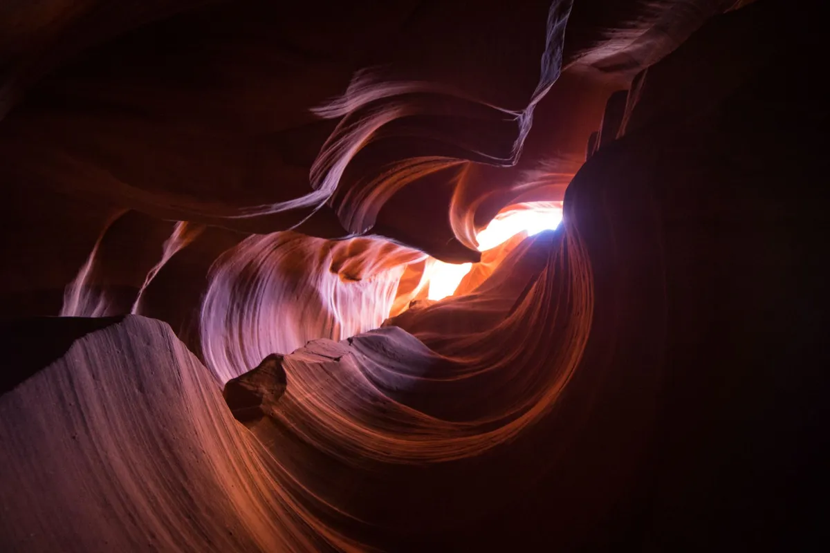 Interior de cânion de fenda no Arizona
