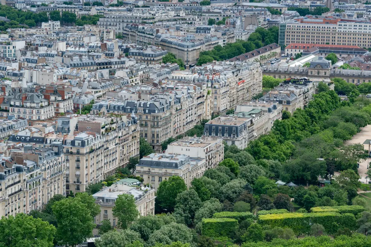 Vista panorâmica dos telhados de Paris