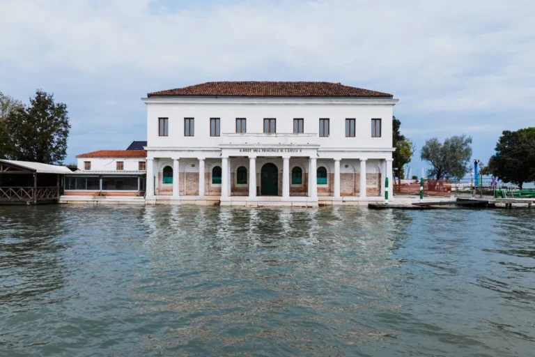 Bienal de Veneza 2027: datas, ingressos e roteiro