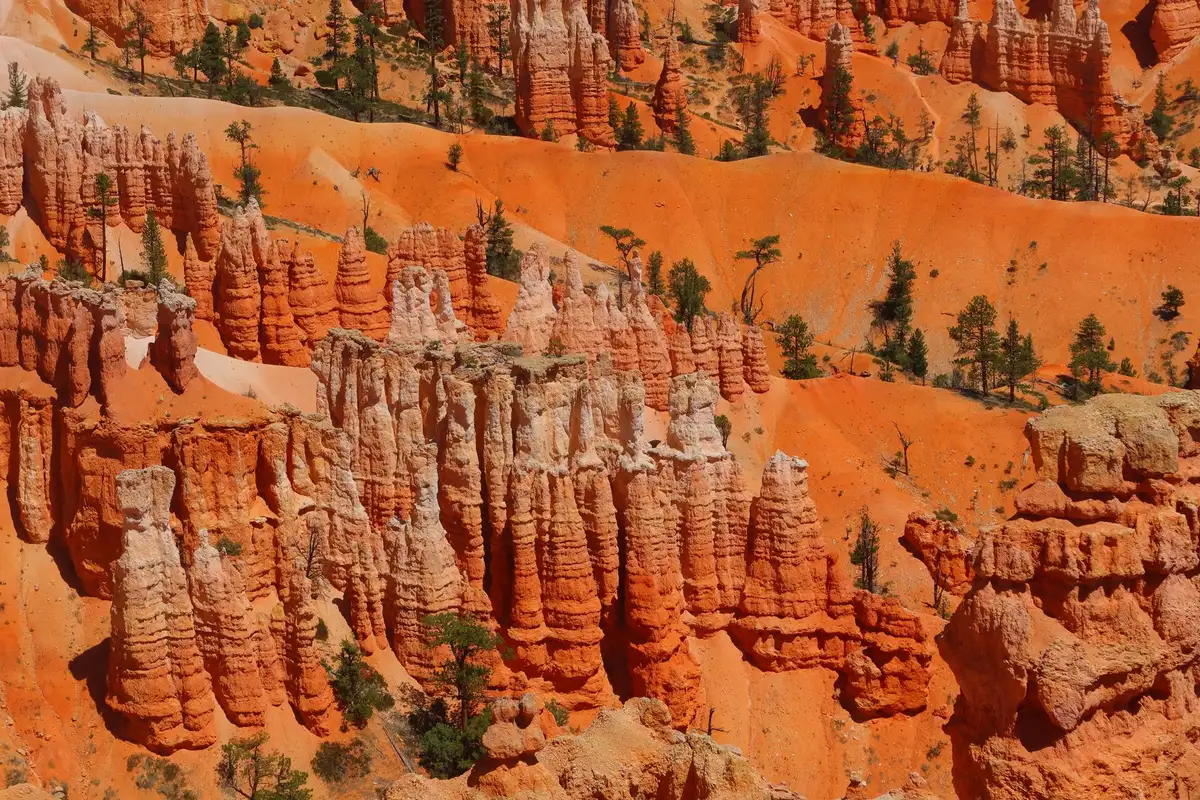 Formações rochosas no Bryce Canyon