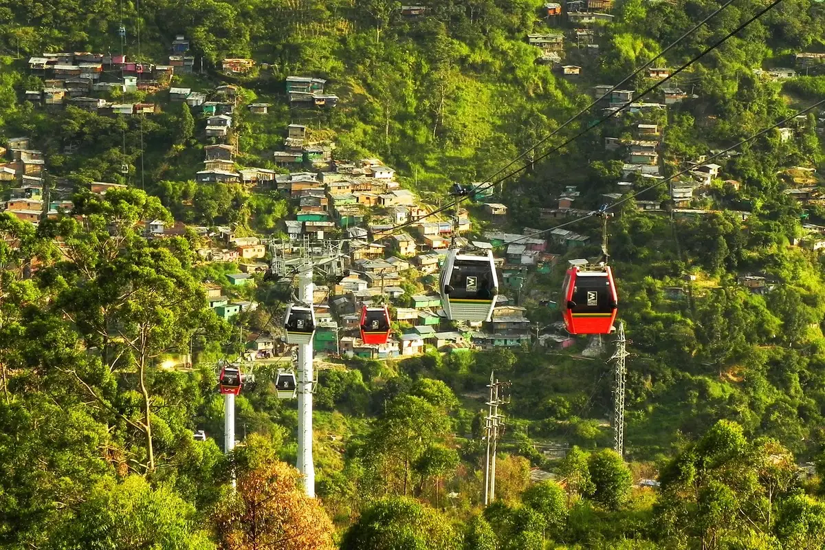 Cabine do teleférico Metrocable em Medellín
