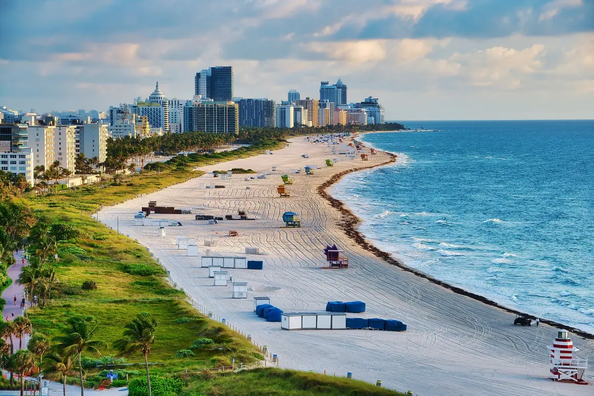 Cidade e costa de Miami