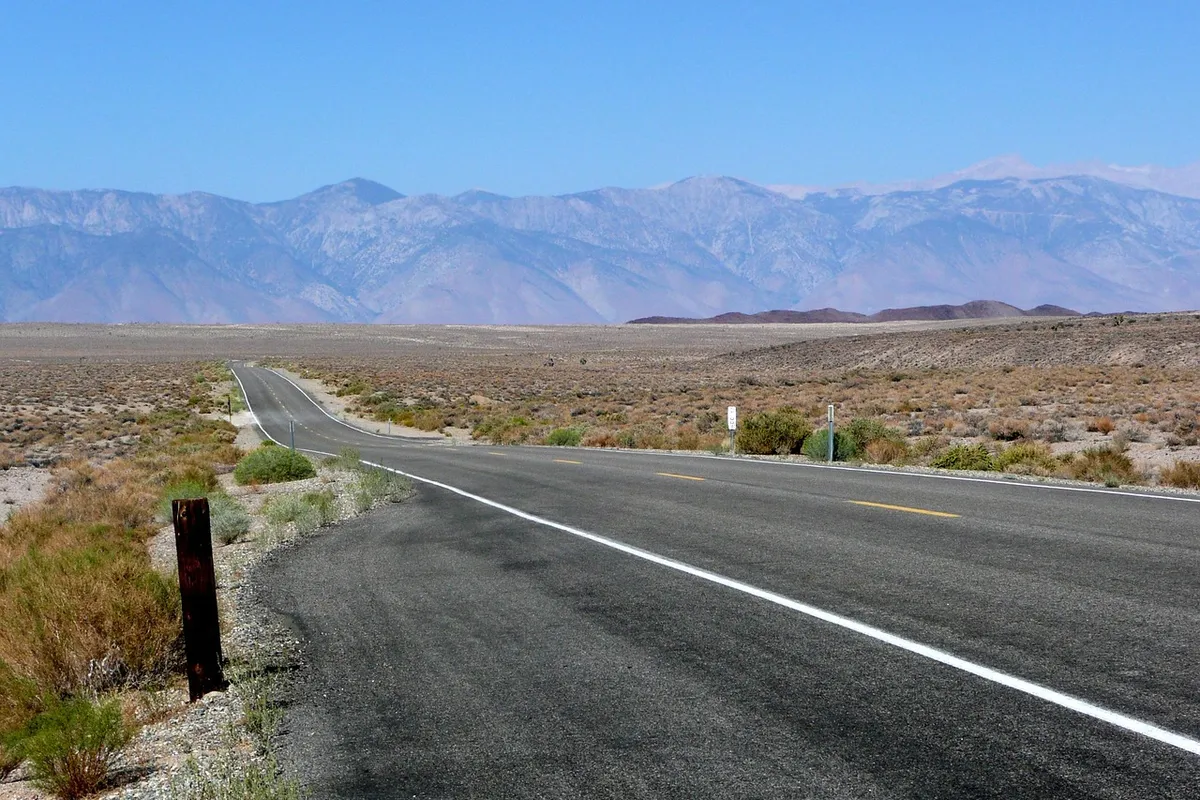 Vale seco no Death Valley