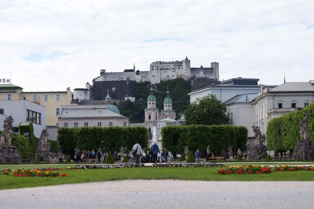 Fortaleza Hohensalzburg vista da cidade