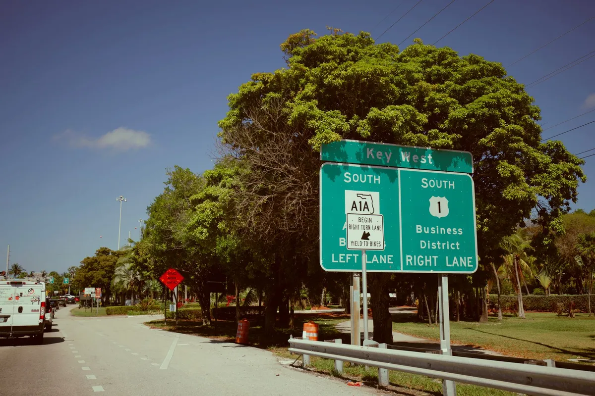 Placa de direção em Key West, Flórida