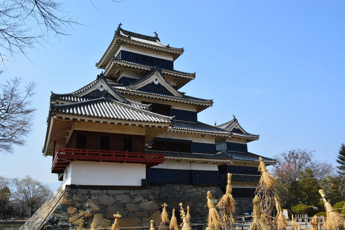 Castelo de Matsumoto nos Alpes Japoneses