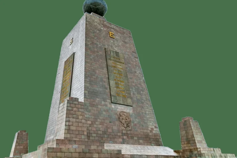 Mitad del Mundo ou IntiÃƒÂ±an: qual visitar saindo de Quito