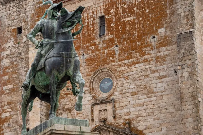 Monumento a Francisco Pizarro em Cáceres