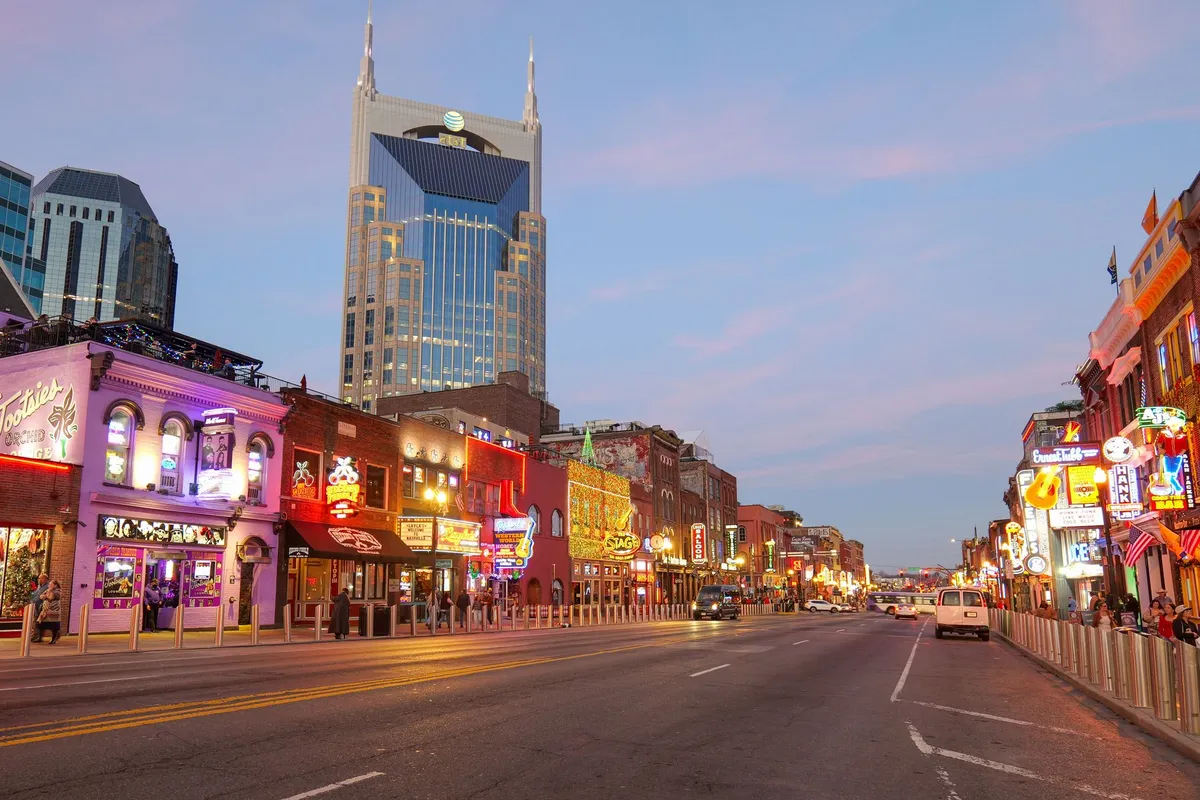 Broadway em Nashville à noite