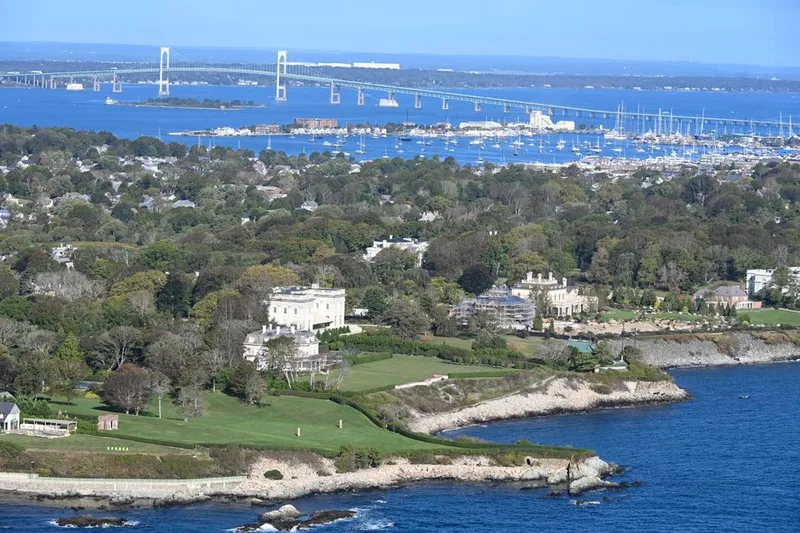 Mansões de Newport junto à Narragansett Bay