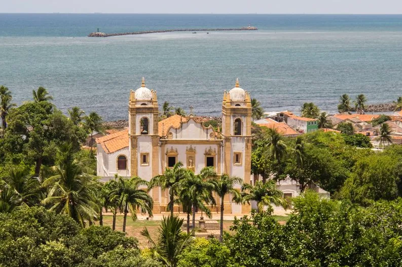 Casario colorido no Sítio Histórico de Olinda