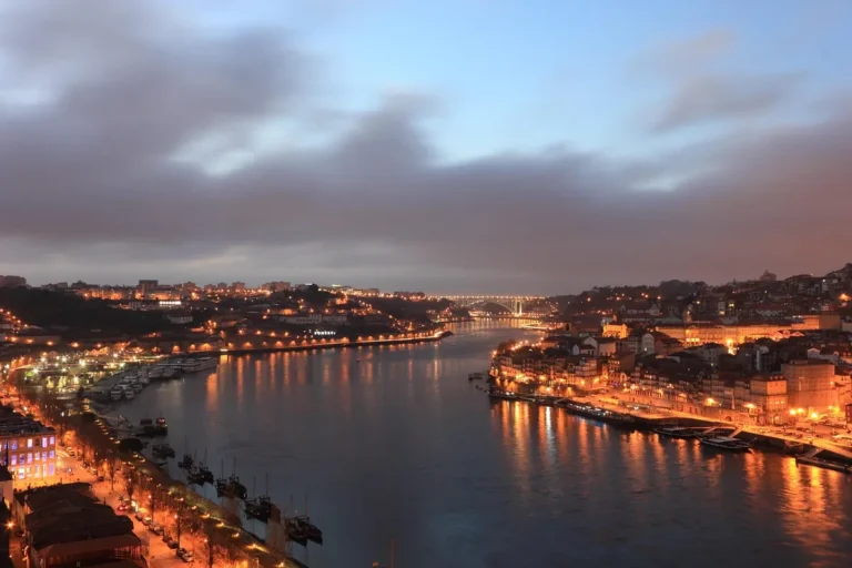 Porto em 3 dias: cave, Livraria Lello e Douro sem correria