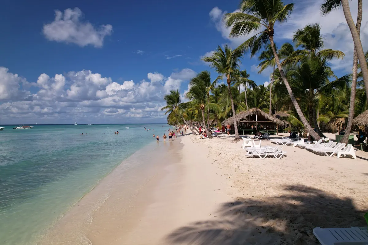 Praia de Punta Cana vista durante uma excursão