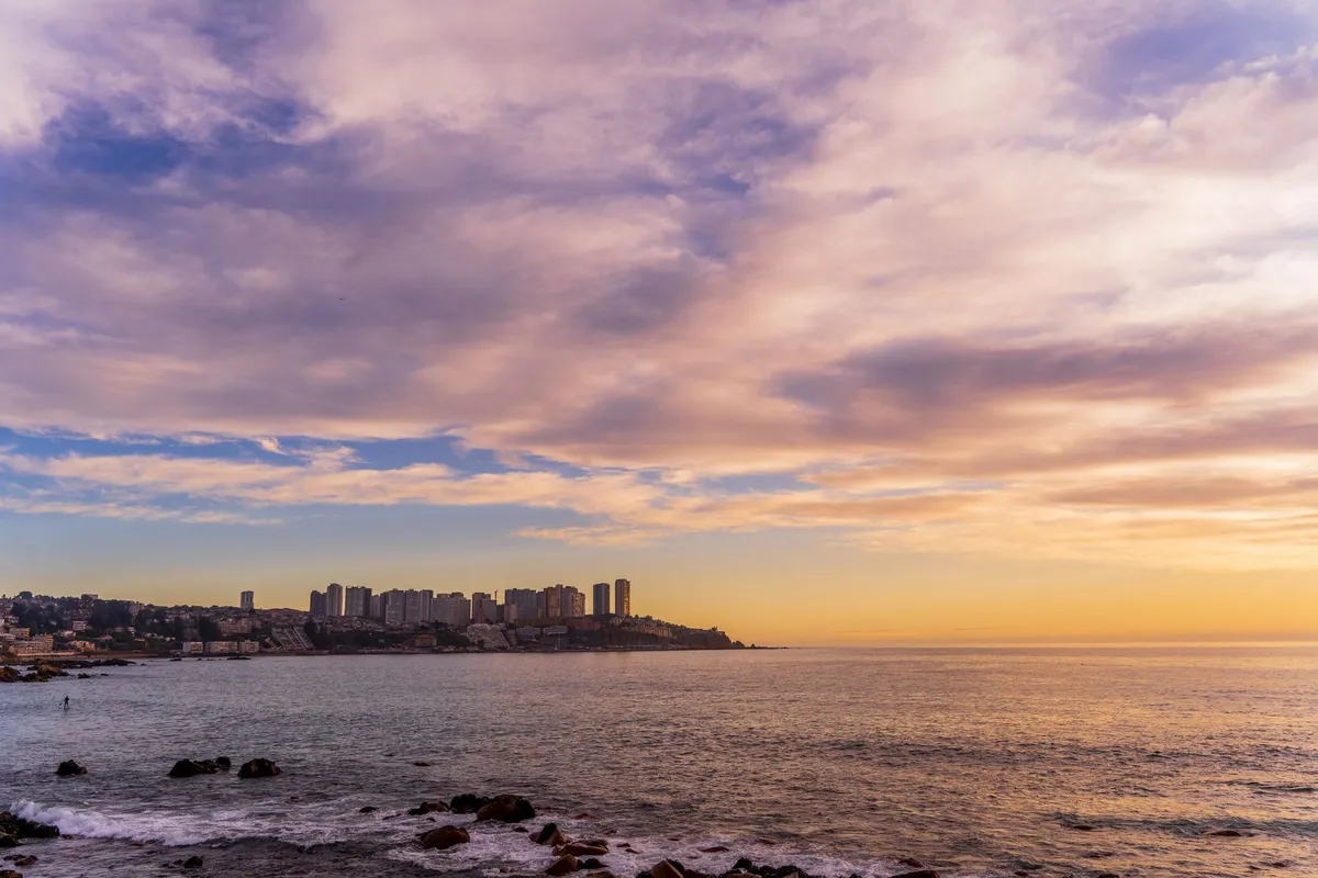 Praia urbana de Reñaca em Viña del Mar