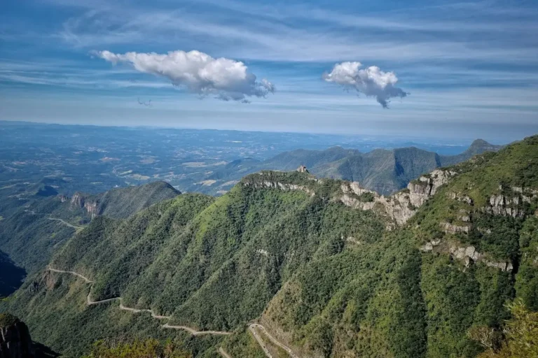 Serra do Rio do Rastro: 284 curvas e cuidados antes de subir