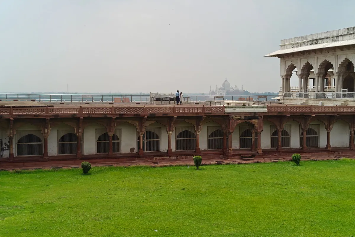 Vista do Taj Mahal a partir do Forte de Agra