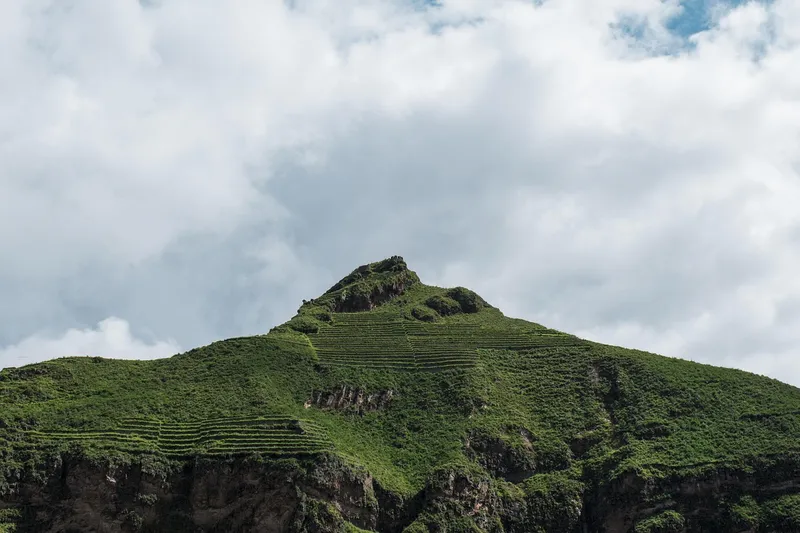 Montanhas e terraços próximos de Pisac