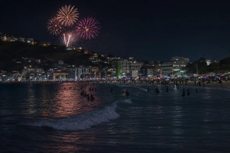 Réveillon em Arraial do Cabo 2027: guia prático