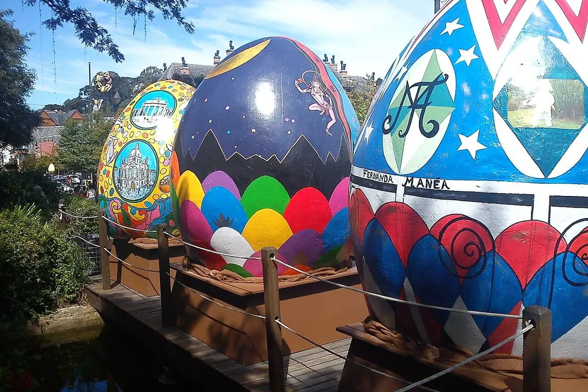 Ovos decorados em exposição de Páscoa em Gramado, em 2014