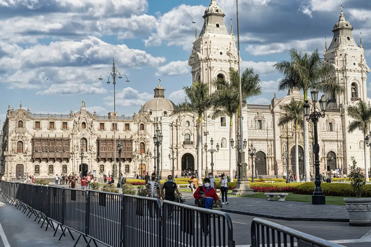 Catedral e Praça Maior no Centro Histórico de Lima
