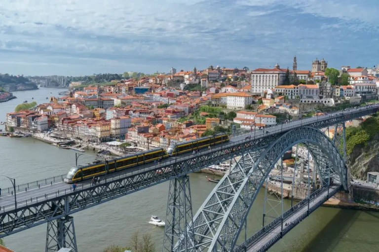 Ponte Luís I e Centro Histórico do Porto, Portugal