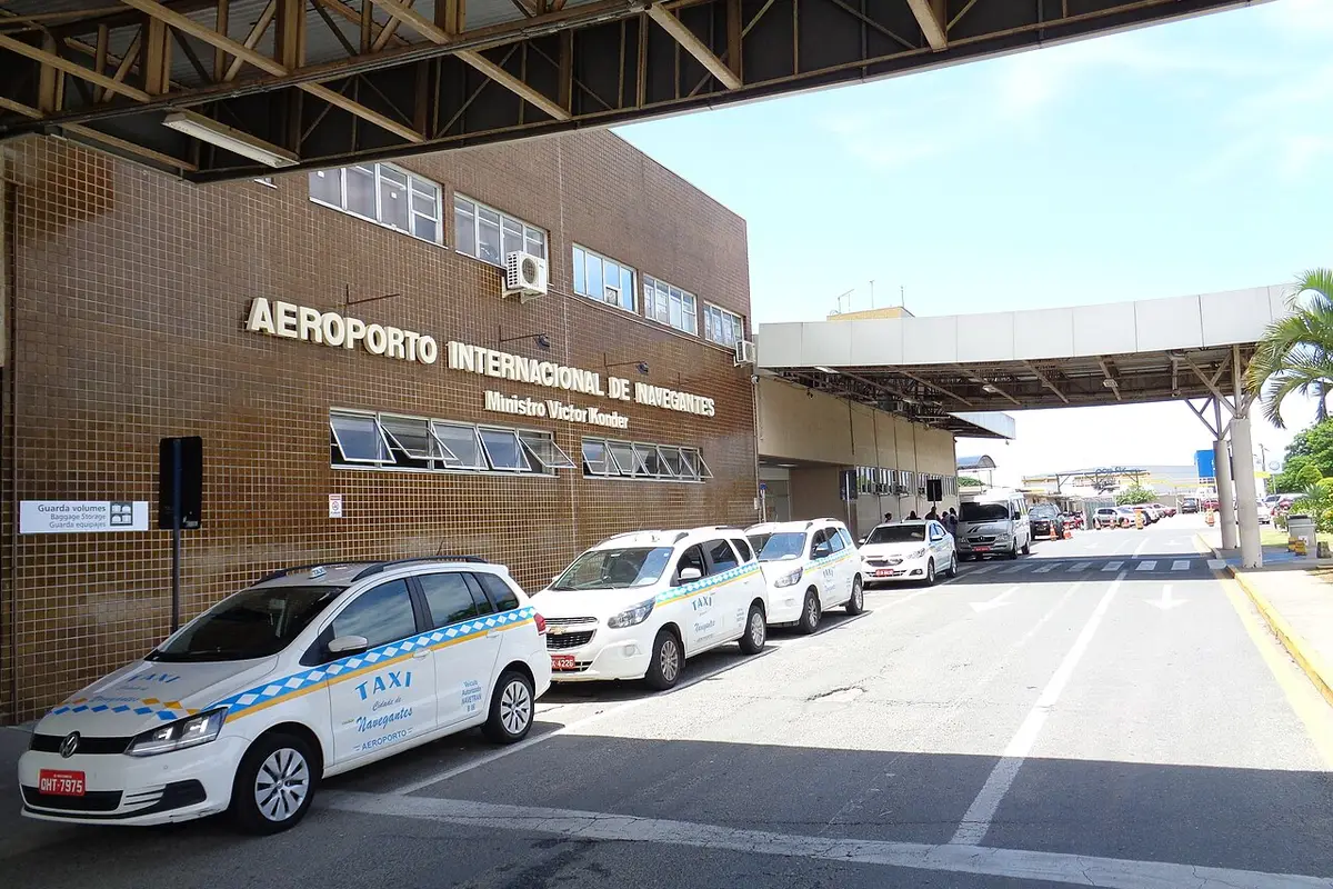 Terminal do Aeroporto Internacional de Navegantes, vizinho de Itajaí