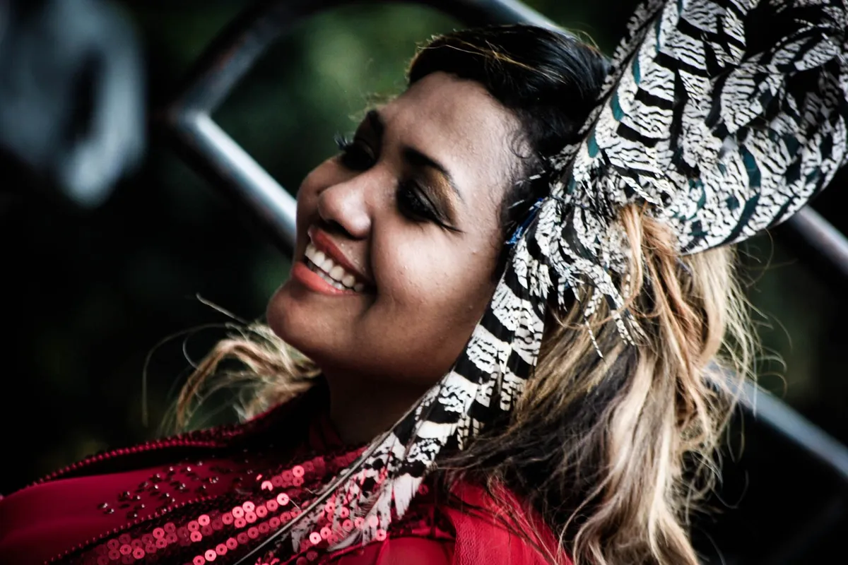 Gaby Amarantos no bloco Banda Mole, em Belo Horizonte
